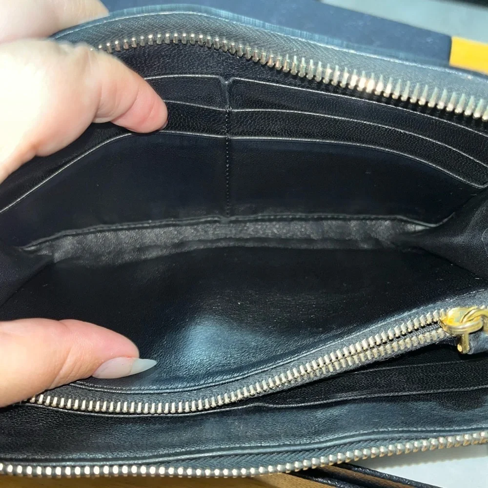 PRADA Milano PRADA Nappa Gaufre Black Leather Nero Zip Around Long Wallet - Picture 11 of 14